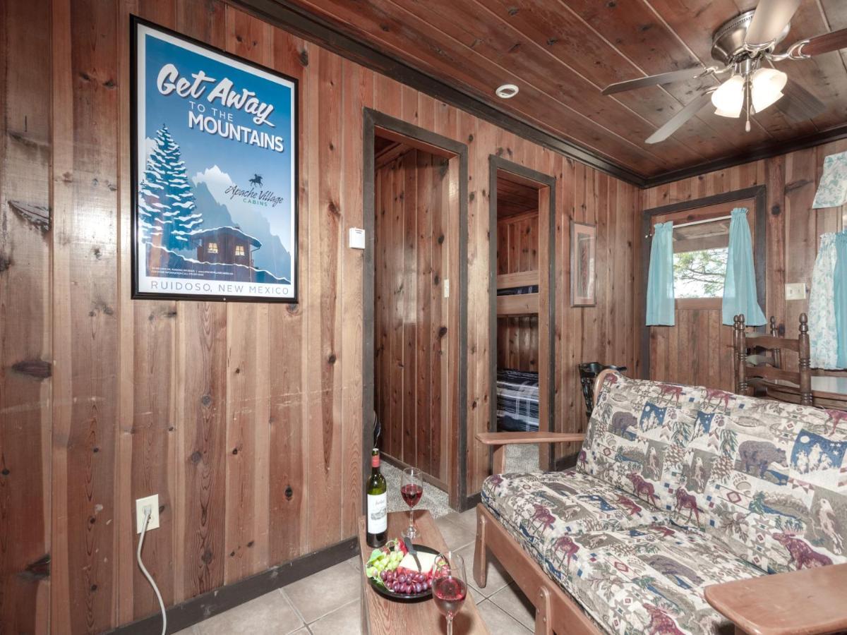 Tiny Two, 2 Bedrooms, Midtown, Sleeps 4 Ruidoso Bagian luar foto
