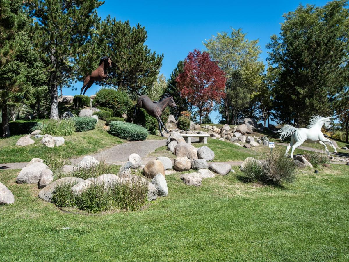 Tiny Two, 2 Bedrooms, Midtown, Sleeps 4 Ruidoso Bagian luar foto
