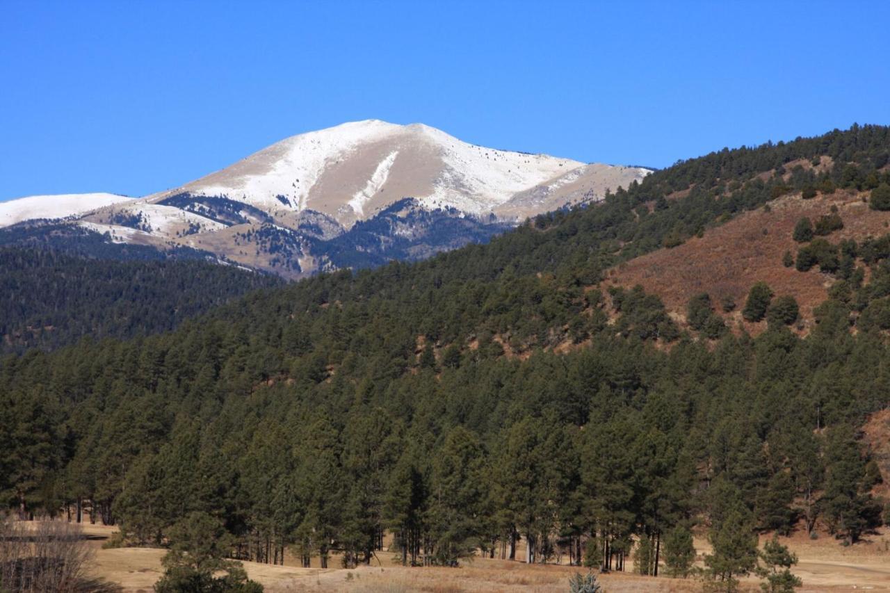 Tiny Two, 2 Bedrooms, Midtown, Sleeps 4 Ruidoso Bagian luar foto